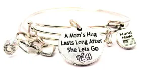 A Moms Hug Lasts Long After She Lets Go Expandable Bangle Bracelet Set