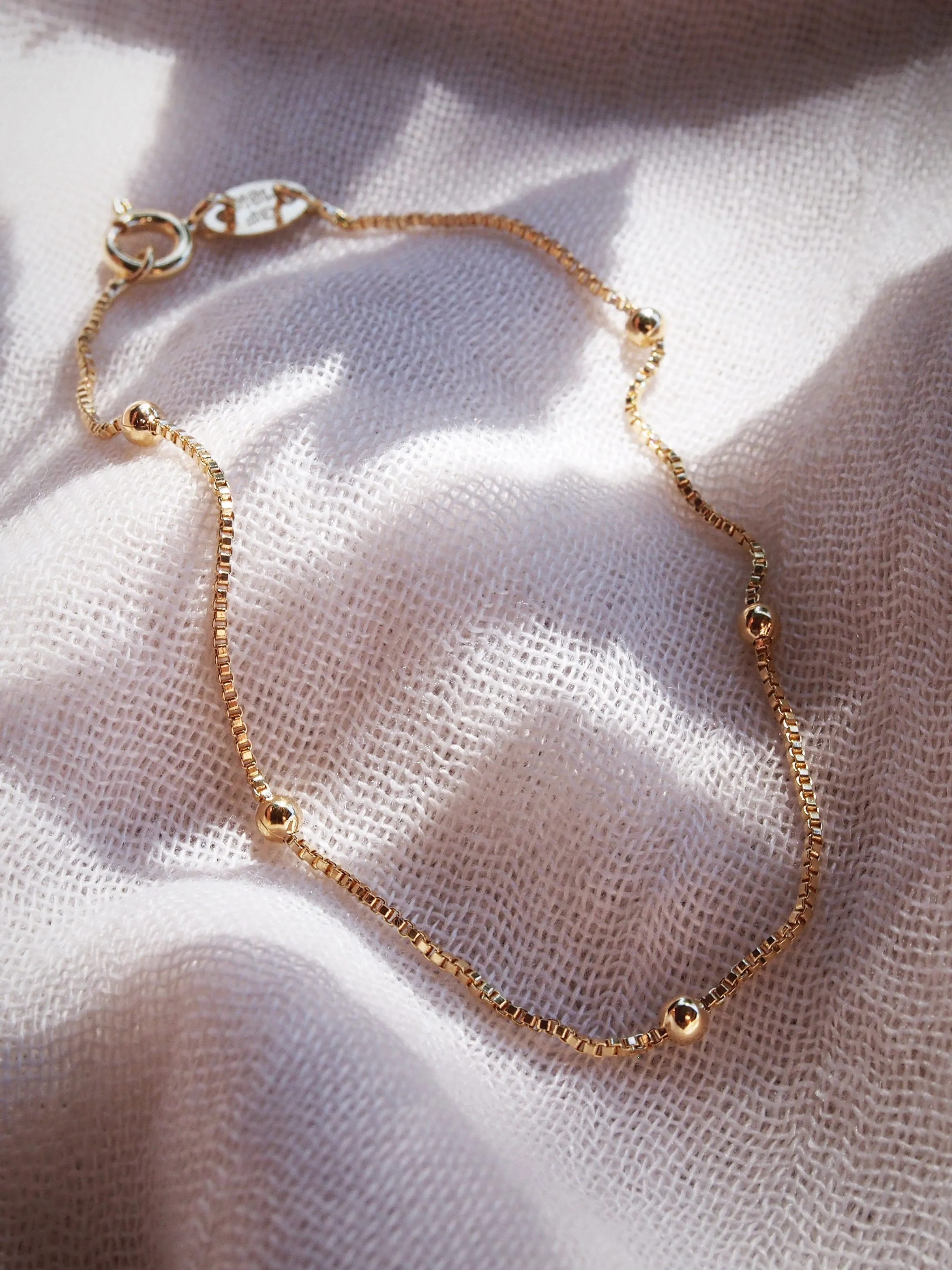 Delicate Satellite Box Chain Bracelet - Meilani