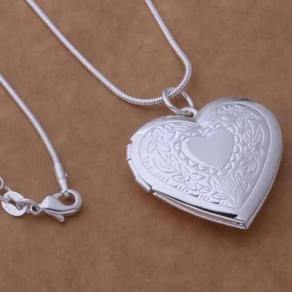 Floral Design Stamped Silver Heart Locket Necklace for Woman