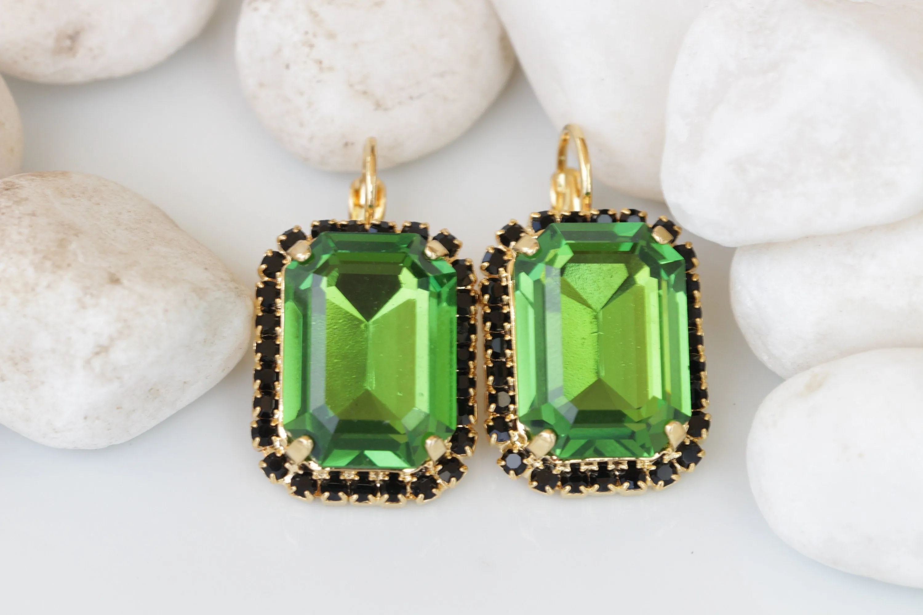 GREEN BLACK EARRINGS