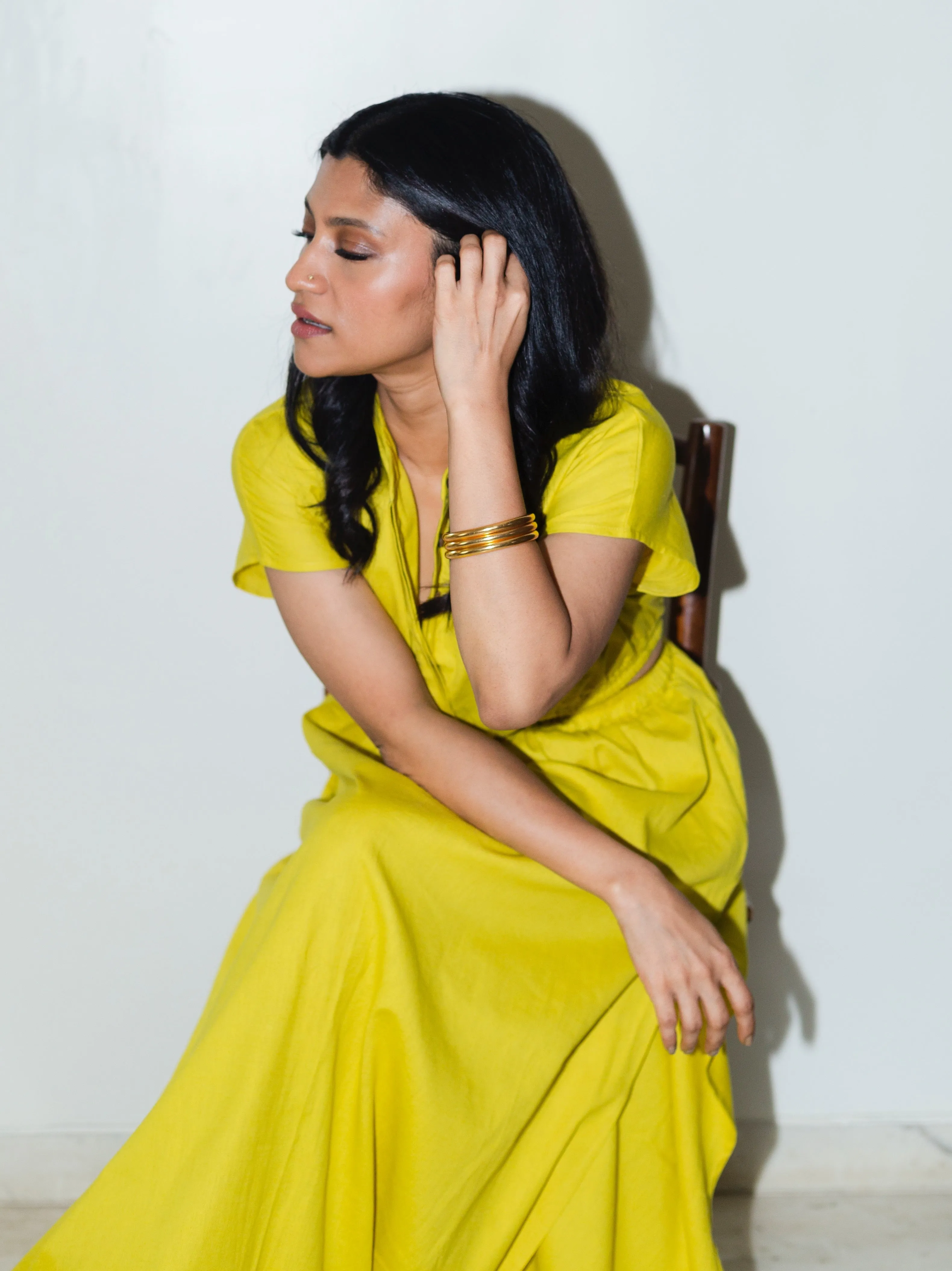 Konkona Sen in Roundabout Chimbai Bangle