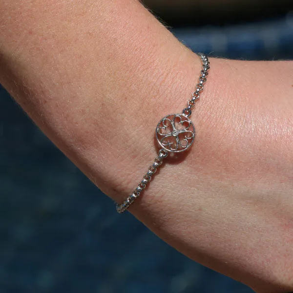 SIGNATURE LARGE DISC BRACELET