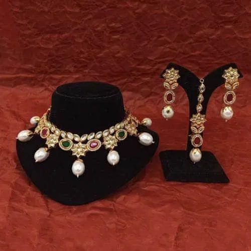 Simple Kundan Big Pearl Necklace Earring And Teeka Set