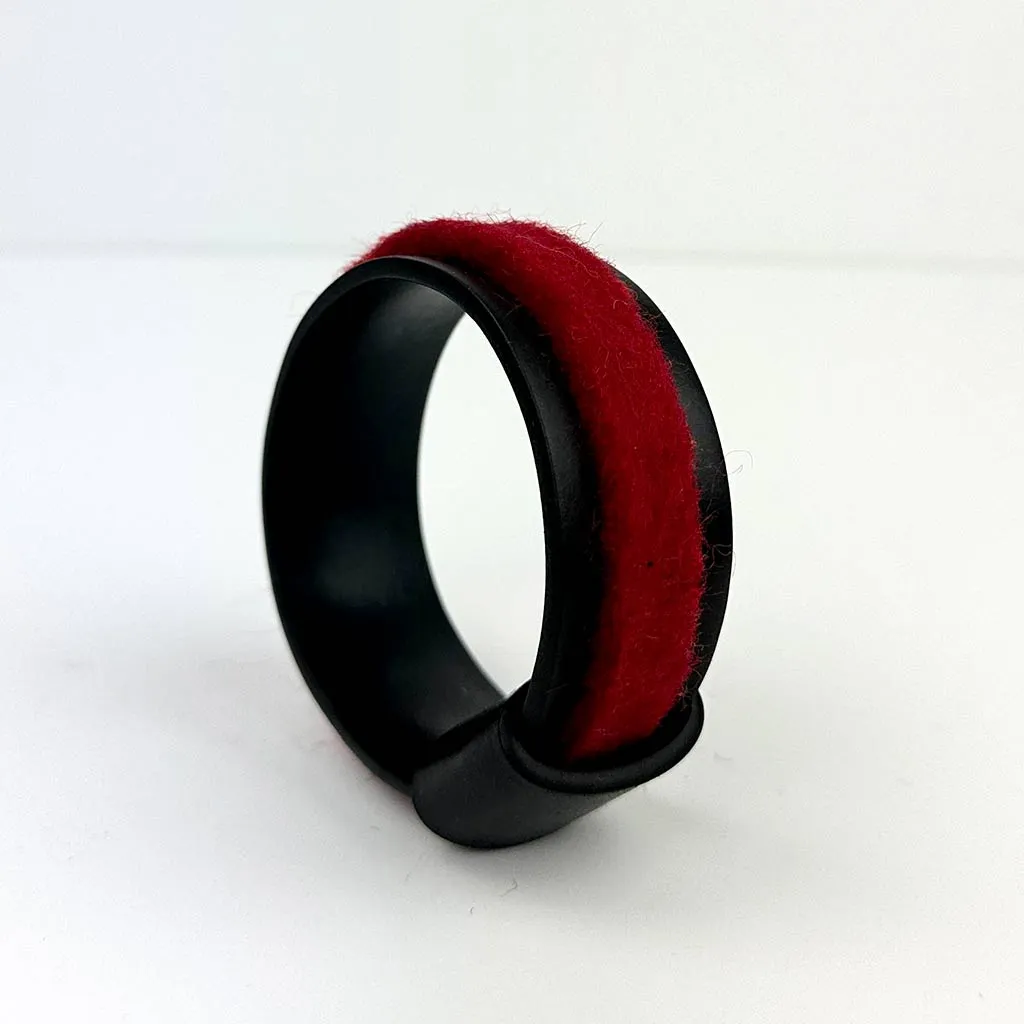 single layer rubber and felt bangle