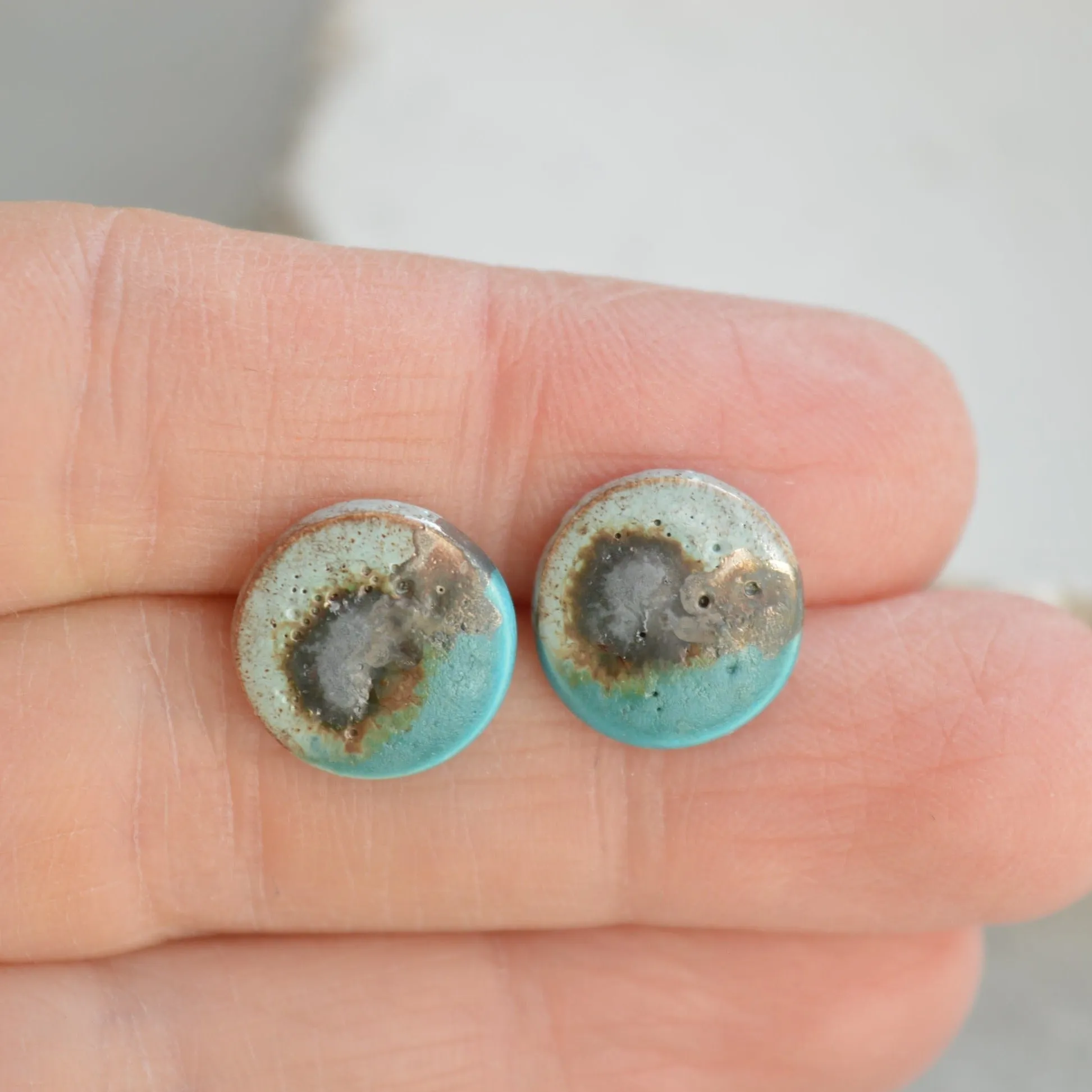 Stud earrings No. 46