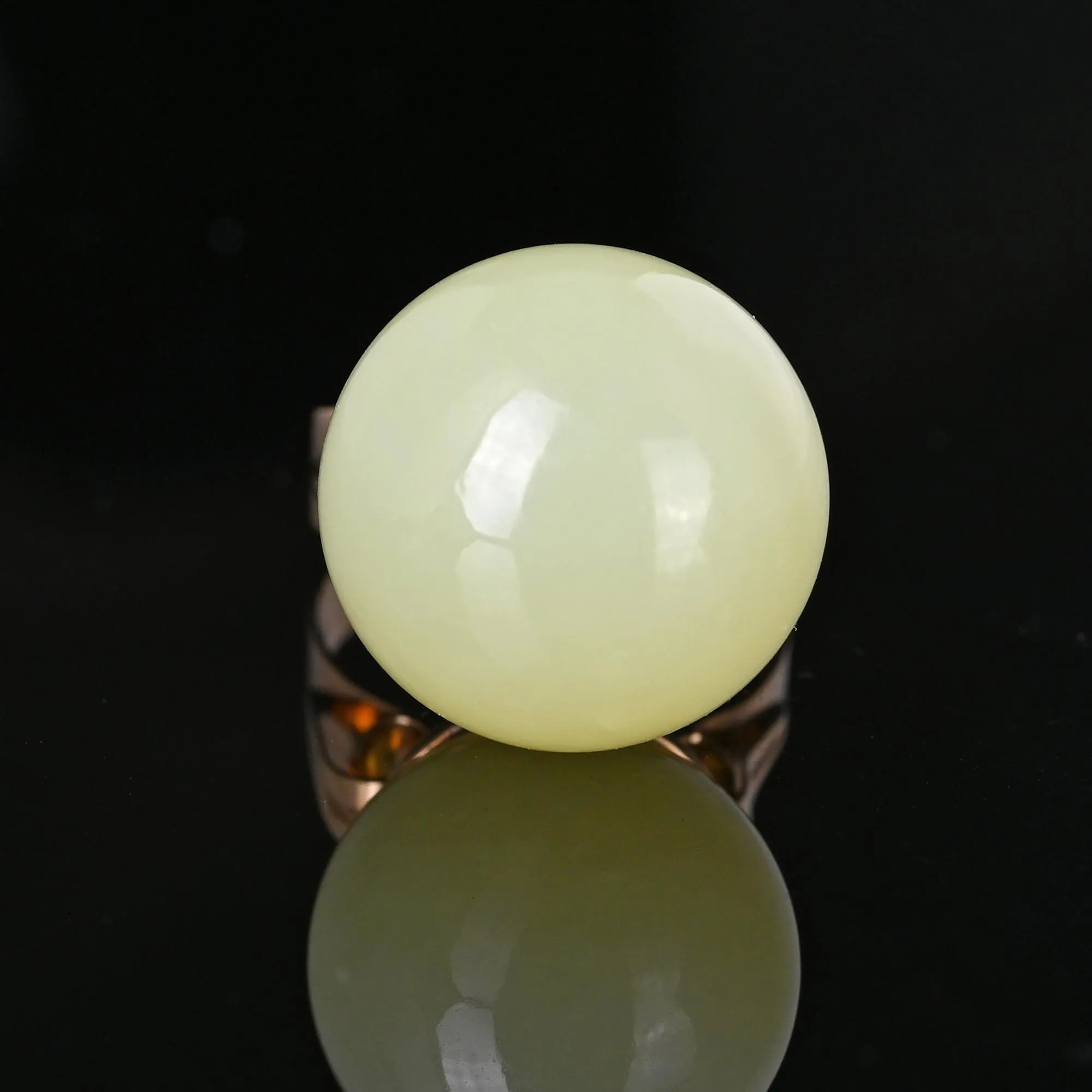 Vintage Cabochon Green Jade Ball Statement Ring