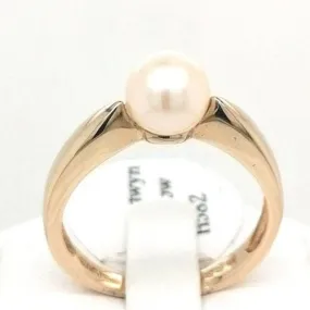 White Pearl Ring 9ct Gold